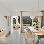 Private Garden Oasis Bbq, Pool, Walk To * Sitio de Calahonda